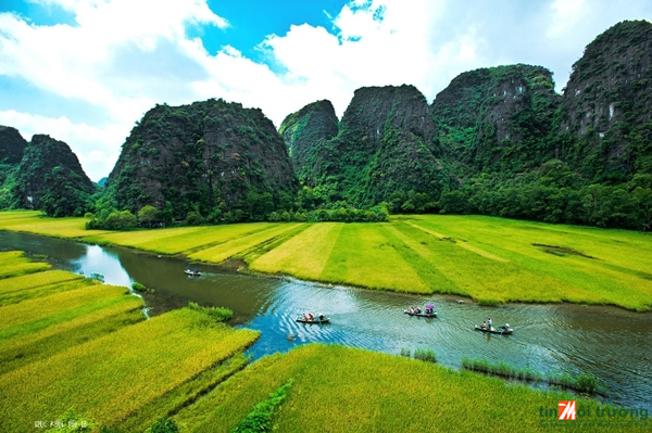 Thời[-]tiết[-]ngày[-]18[-]tháng[-]8:[-]Nắng[-]nóng[-]ở[-]Bắc[-]bộ[-]và[-]miền[-]Trung[-]có[-]nơi[-]trên[-]38[-]độ[-]C[-]